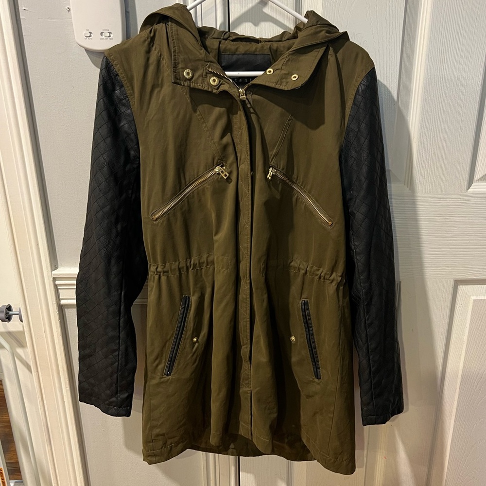 Womens’ Hunter Green & Black Faux Leather Utility Jacket w/ Hood & Synch Waist-M